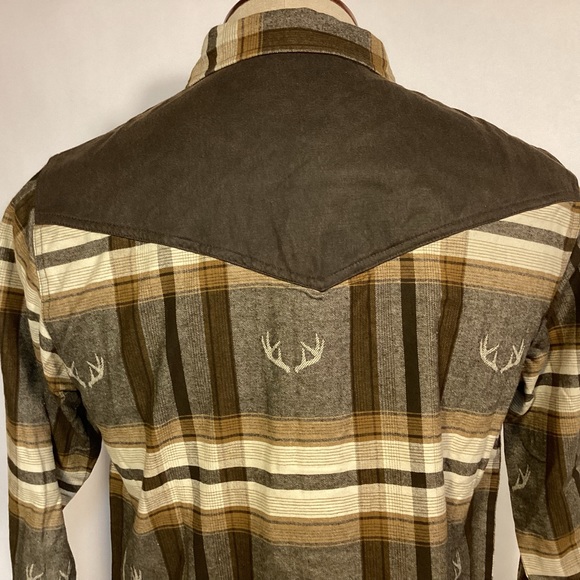 Legendary Whitetails Mens Rancher Shirt Long sleeve button down size small NWT - Picture 9 of 12